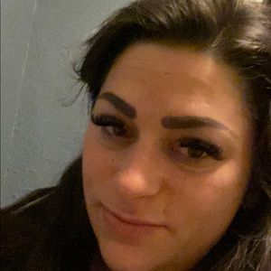 Meet your Posher, Lynaia